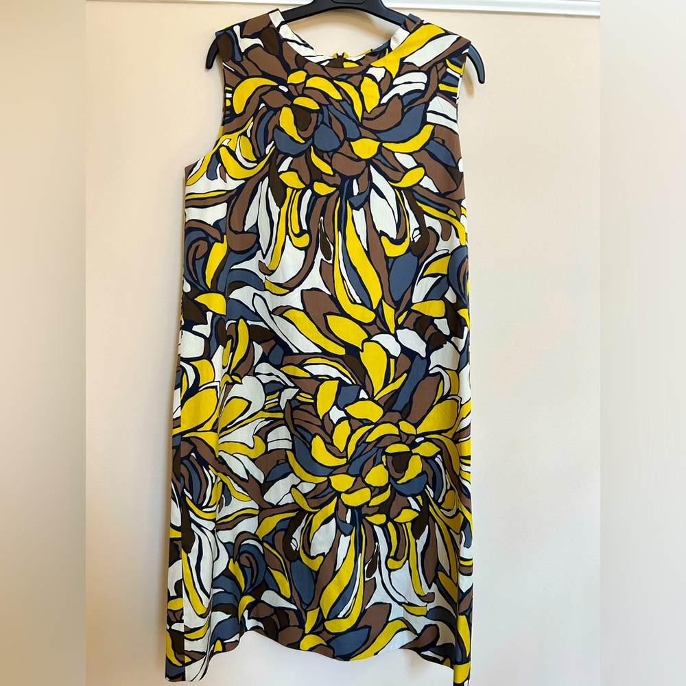 Cute cotton dress by  as’ Max Mara in size 12 . Excellent condition